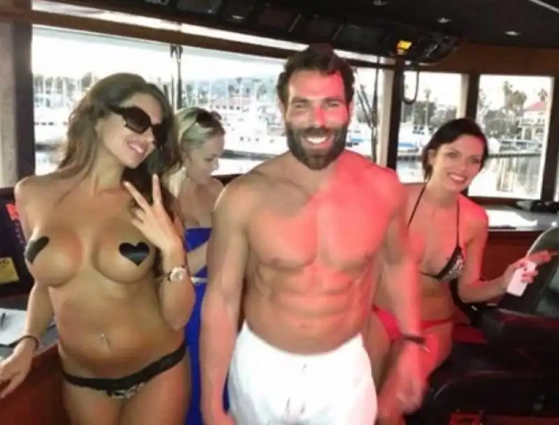 dan bilzerian  19