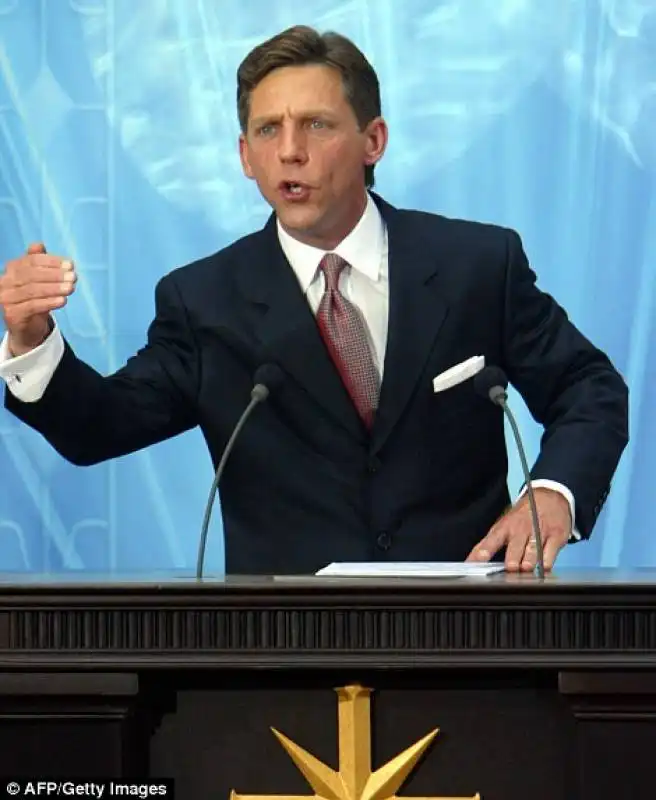 david miscavige leader scientology