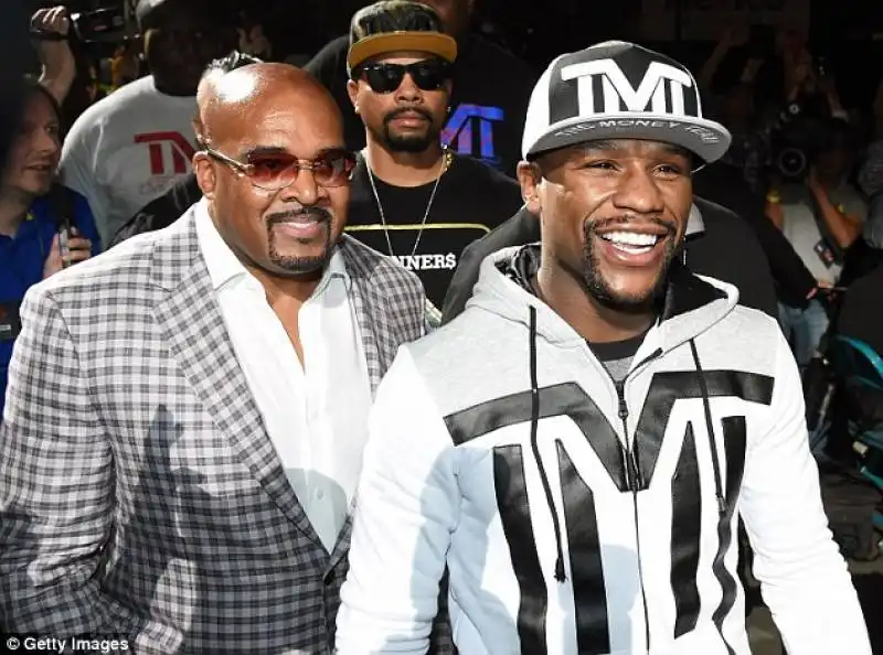 floyd mayweather alla presentazione del match contro pacquiao 3