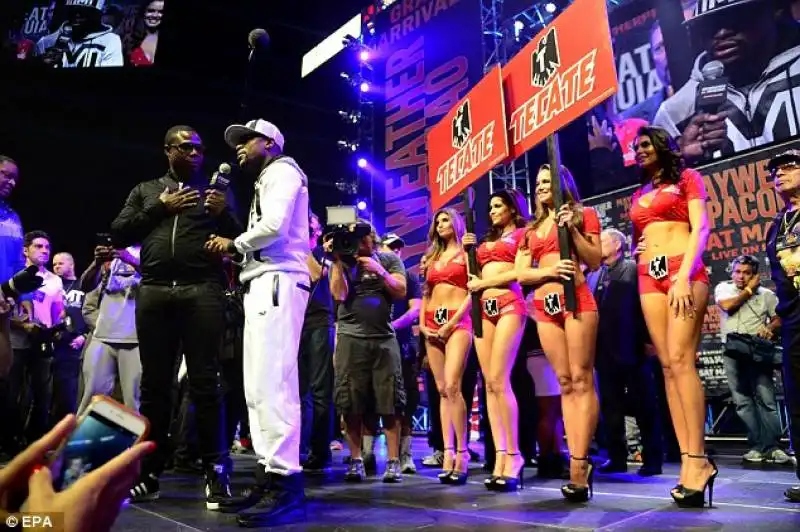 floyd mayweather alla presentazione del match contro pacquiao 4