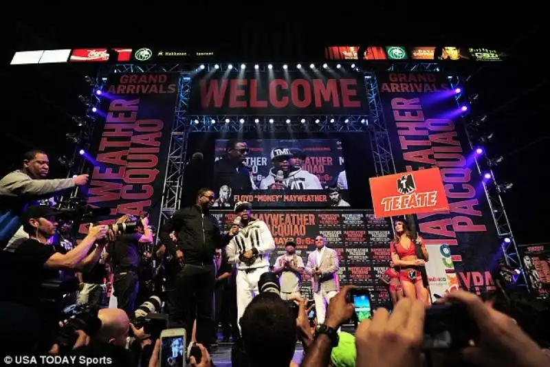 floyd mayweather alla presentazione del match contro pacquiao 