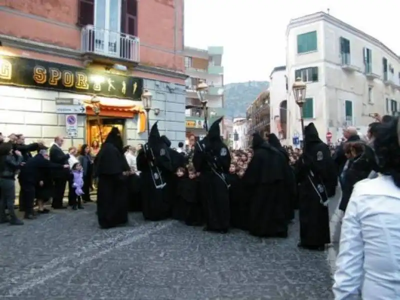 GLI INCAPPUCCIATI DI PIANO DI SORRENTO 4