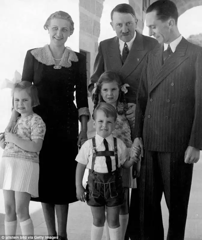 joseph goebbels con moglie e figli