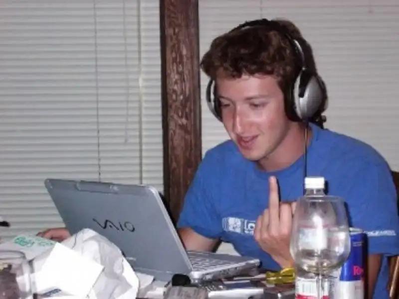 MARK ZUCKERBERG  