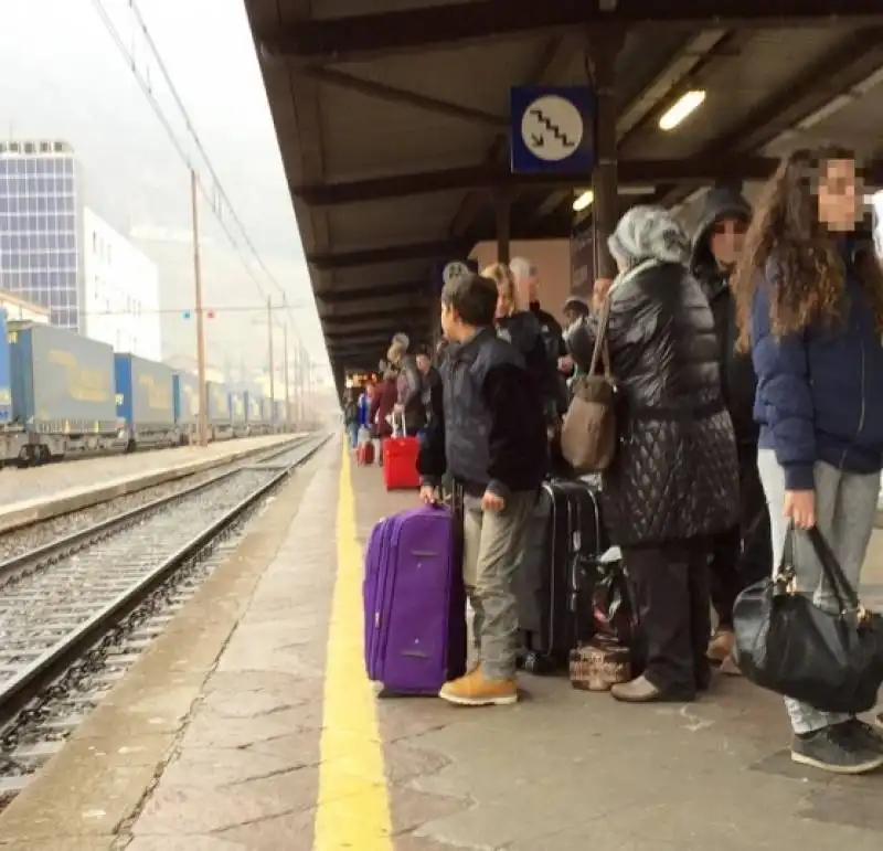 MIGRANTI ALTO ADIGE TRENI VIETATI 3