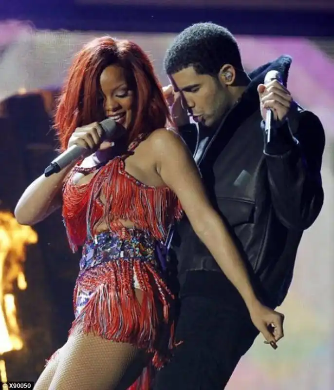 rihanna e drake