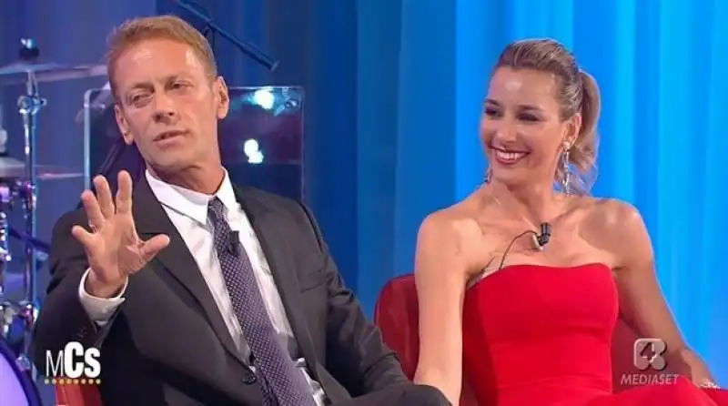 rocco siffredi con moglie al maurizio costanzo show