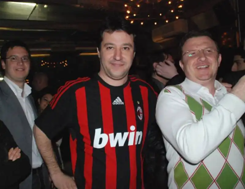 salvini con la maglia del milan