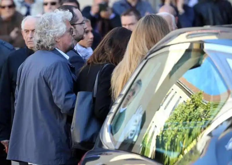  beppe grillo funerali di gianroberto casaleggio  6