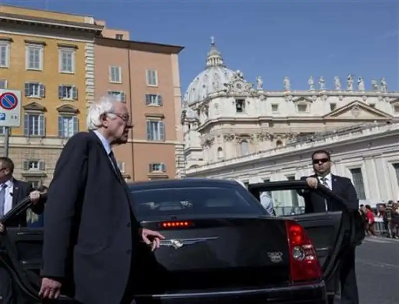 bernie sanders in vaticano