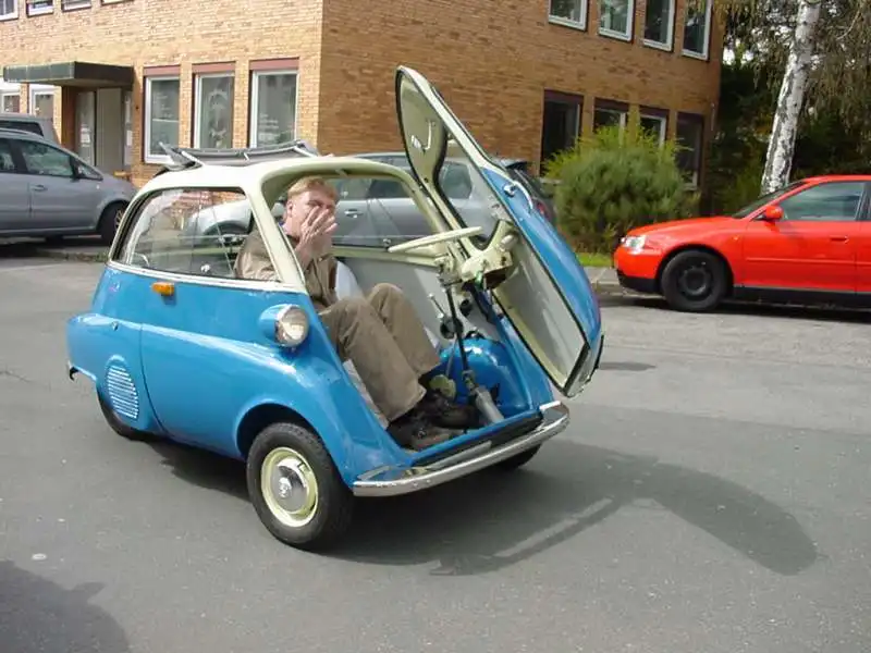 BMW ISETTA 2