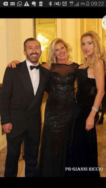 carlo tessier con valeria marini e elena aceto di capriglia