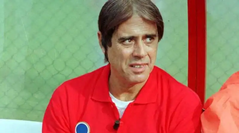 CESARE MALDINI IMITATO DA TEO TEOCOLI