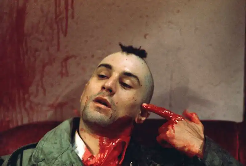 de niro spaventoso in taxi driver