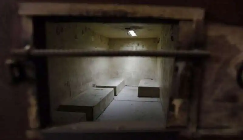 egitto torture bunker regeni. 5