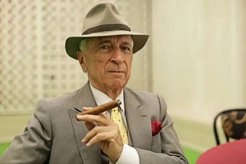 GAY TALESE