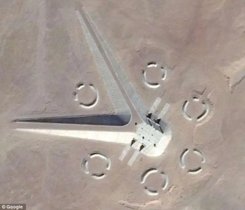 immagini di google earth nel deserto egiziano