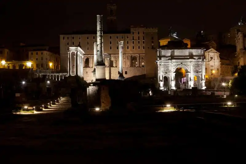 la rivoluzione notturna del foro romano 8