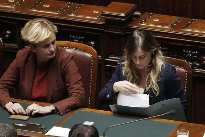 Le ministre Federica Guidi e Maria Elena Boschi alla Camera   