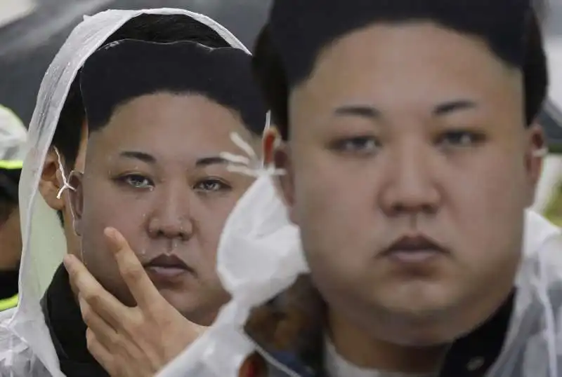  maschere di kim jong un a seoul