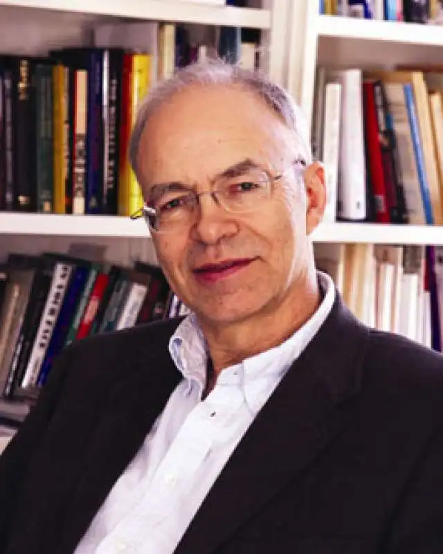 PETER SINGER