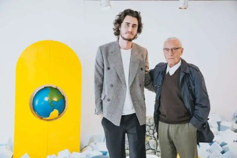 phmeschina  charley vezza e alessandro mendini