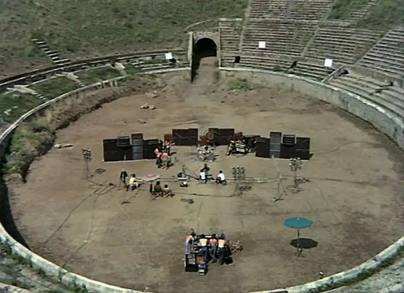 PINK FLOYD LIVE AT POMPEI 1