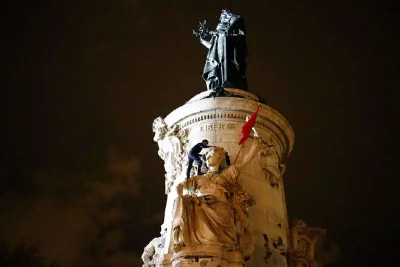 proteste parigi