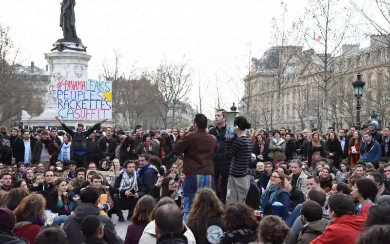 proteste parigi 8