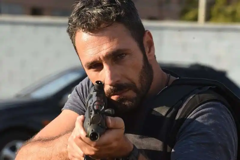 raoul bova fuoco amico