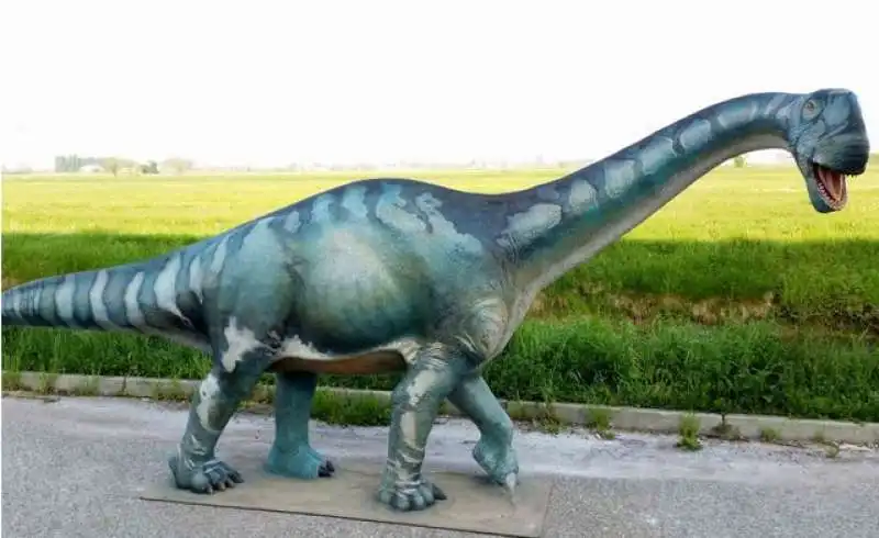 ricostruzione dinosauro tito 1