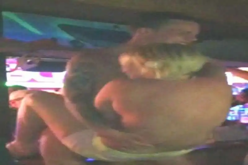 sesso in un bar di magaluf