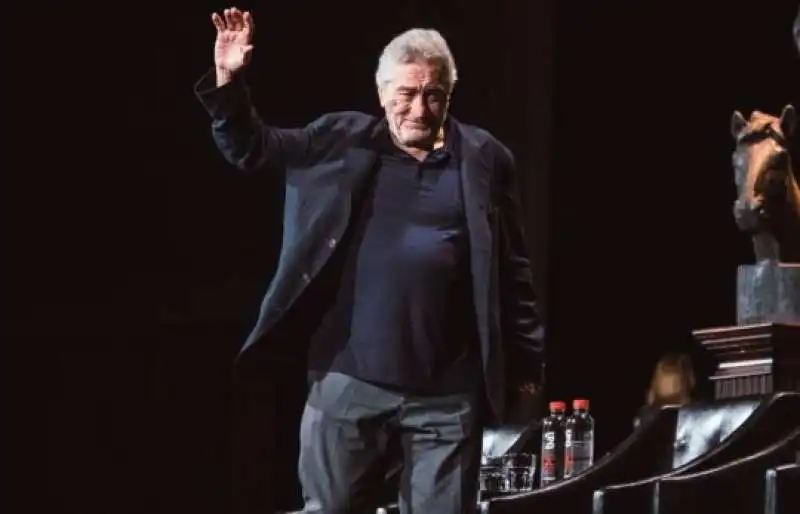 DE NIRO  