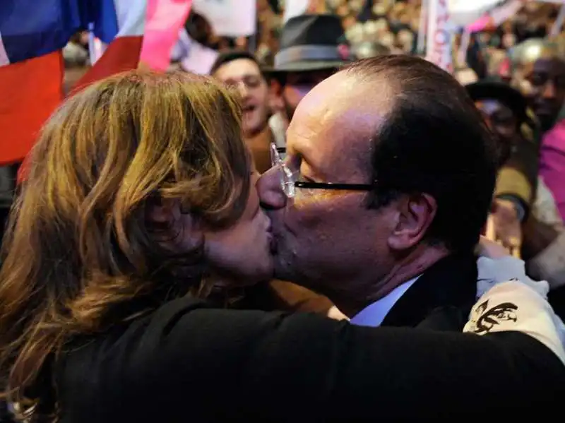 francia francois hollande con valerie