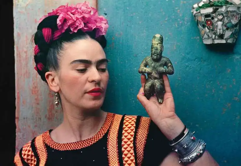 frida con olmeca 1939