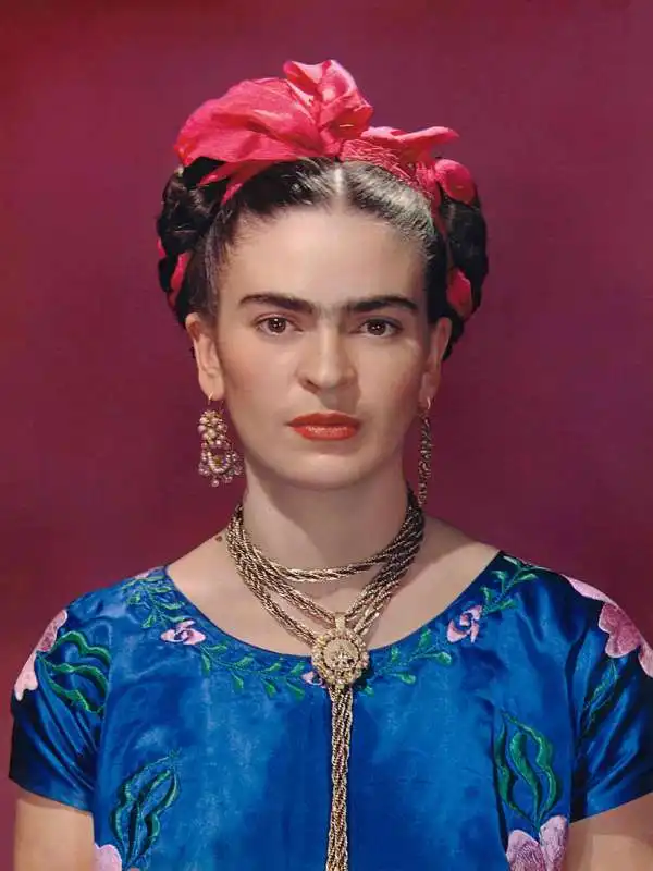 frida in satin 1939