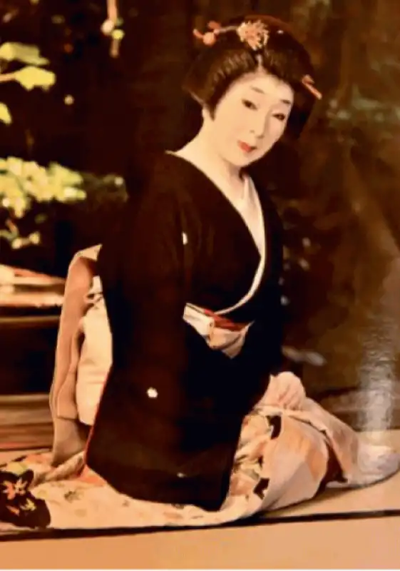 GEISHA IKUKO