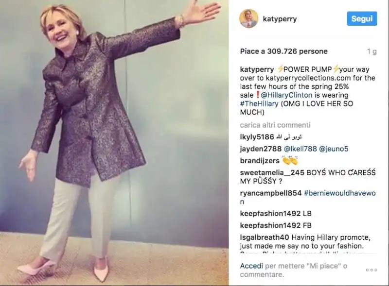 HILLARY CLINTON PROMUOVE LE SCARPE PRODOTTE DA KATY PERRY