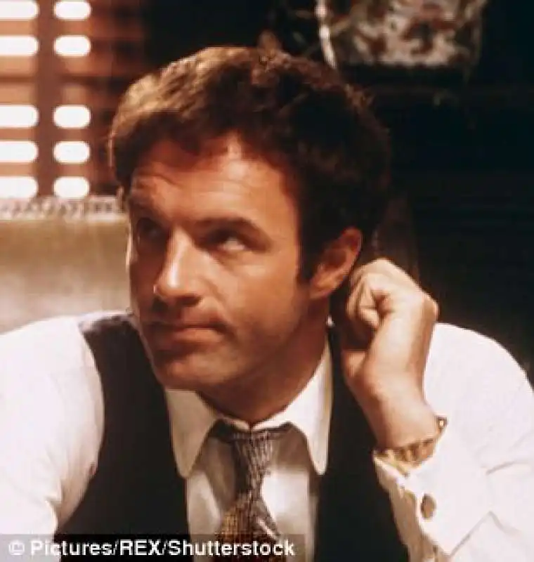 james caan interpreta sonny corleone 