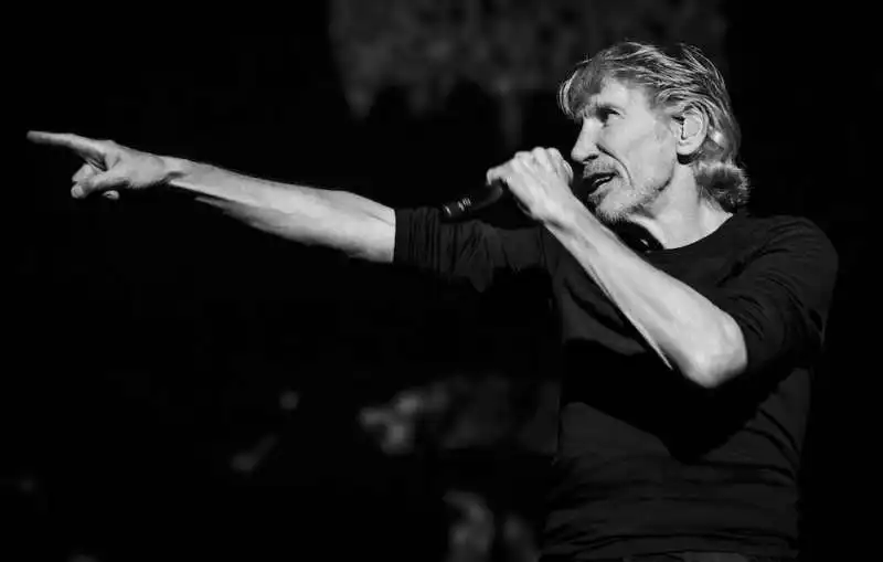 ROGER WATERS