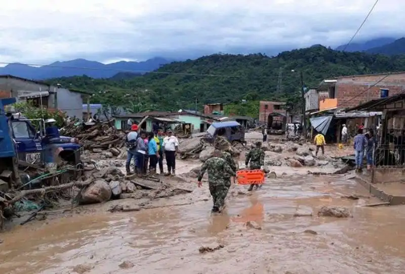 valanga di fango in colombia  3