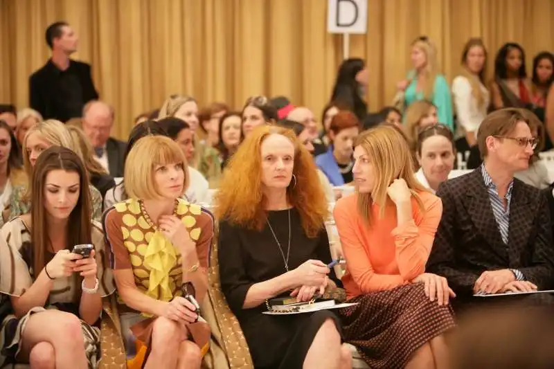 ANNA WINTOUR E LA FIGLIA ALLO SHOW DI OSCAR DE LA RENTA NEL 2009