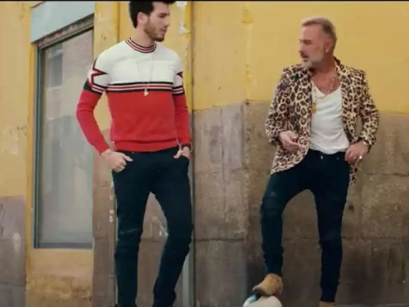 GIANLUCA VACCHI NEL VIDEO LOVE