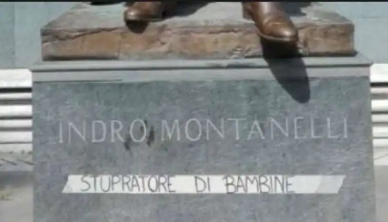 IMBRATTATA LA STATUA DEDICATA A INDRO MONTANELLI