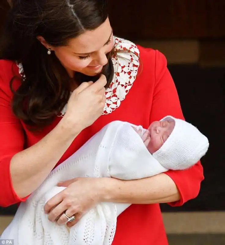 kate con il royal baby