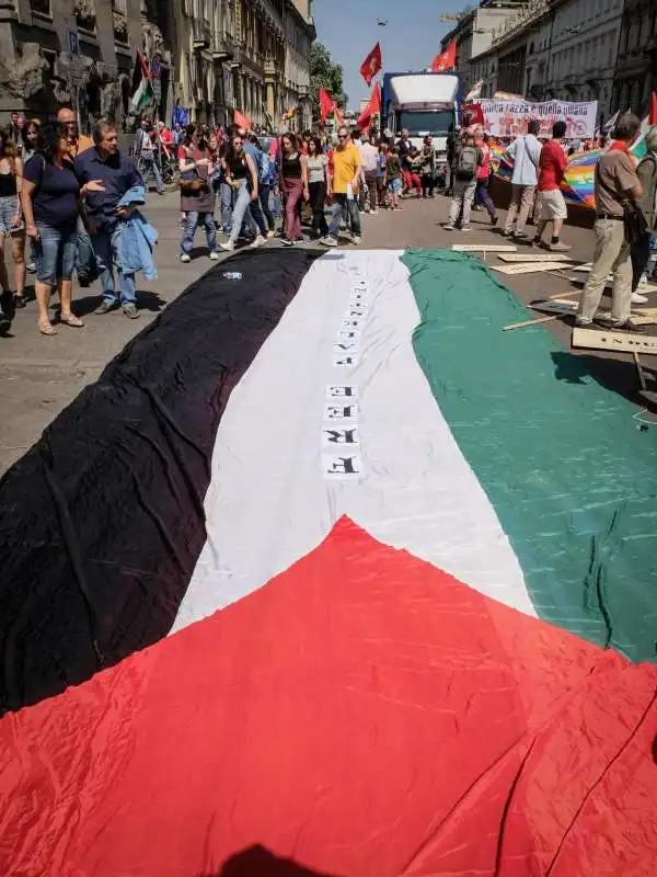 manifestazione 25 aprile milano 8