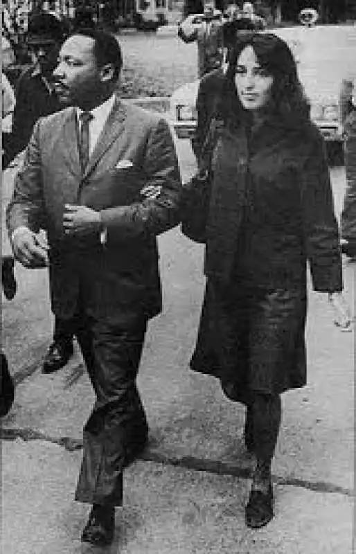 martin luther king joan baez