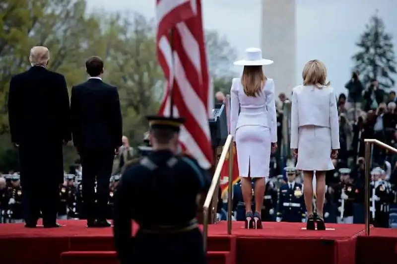 melania trump e brigitte macron 2