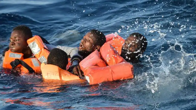 migranti lampedusa 2