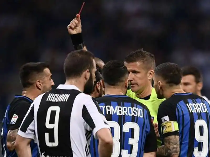 ORSATO E IL CARTELLINO ROSSO A VECINO IN INTER JUVENTUS